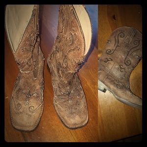 Cowgirl boots ropers